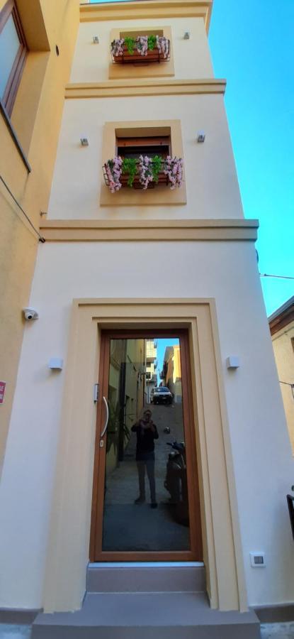 Donjon Suite Centro Storico Castelbuono  Εξωτερικό φωτογραφία